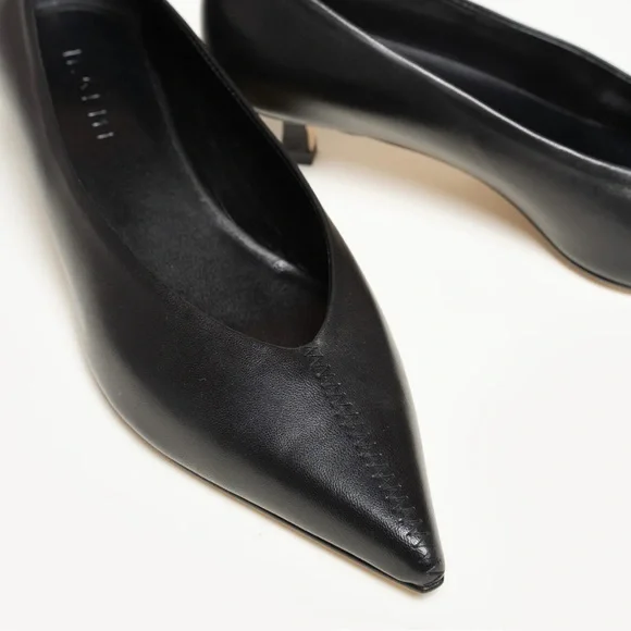 M.Gemi Marzia Kitten Heel Pumps NIB - Picture 4 of 5